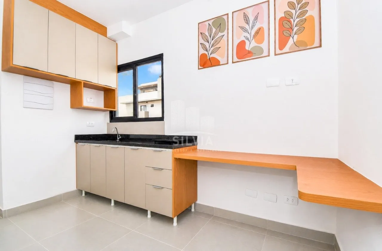 One-bedroom apartment in a building with a coworking space — photo 2
