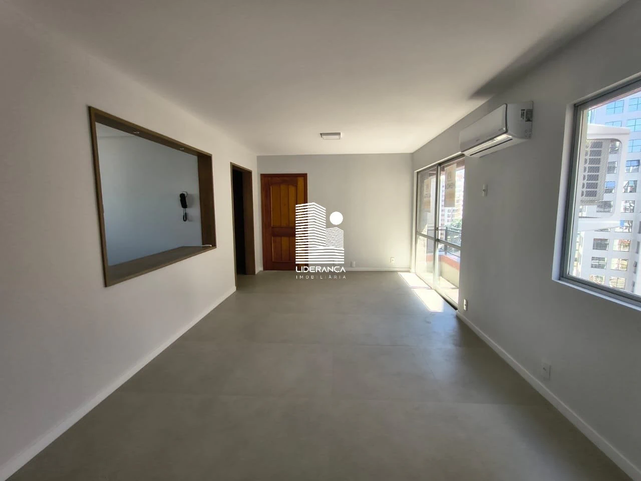 3-bedroom apartment with a home office — photo 15