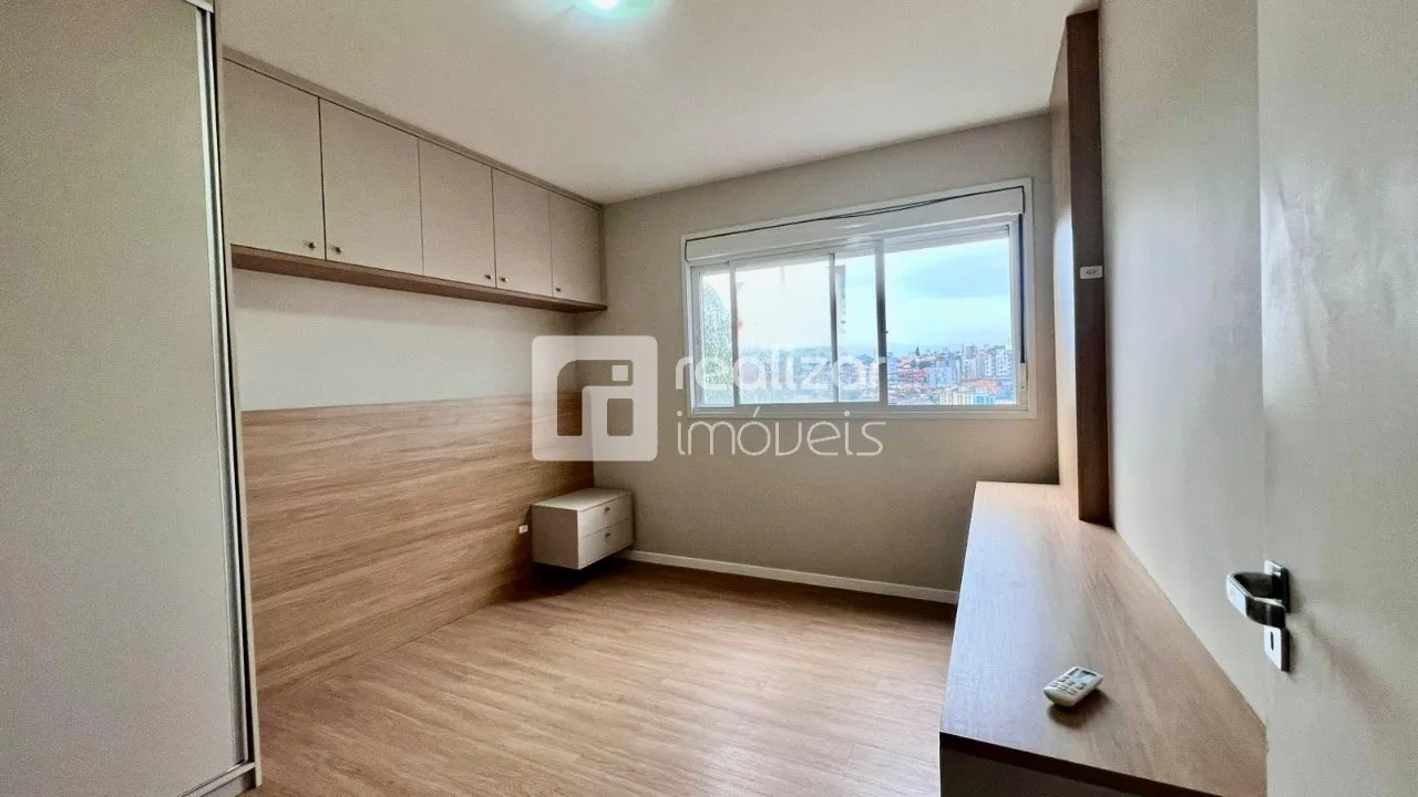 Квартира с 3 спальнями, suite и застеклённым балконом — photo 22