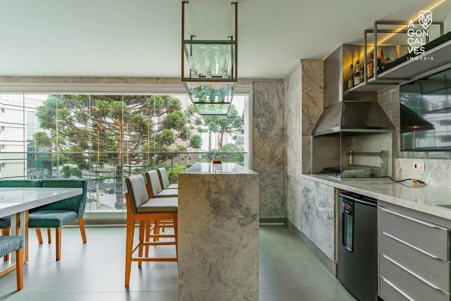 Мебльована квартира 260 м² з 4 спальнями з власними ваннами — photo 2