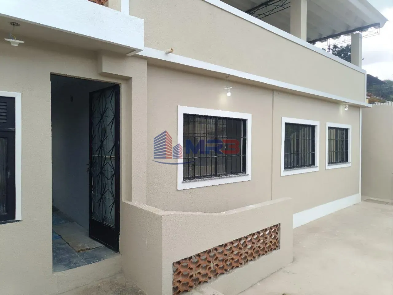 3-bedroom house with 204 m² and 2 en-suites — photo 33