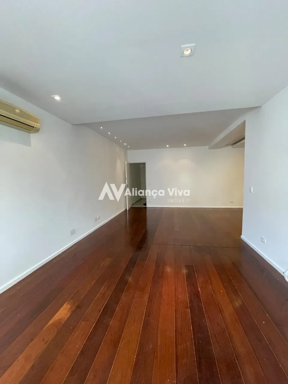 3-bedroom apartment with 1 suite and 4 bathrooms — photo 12