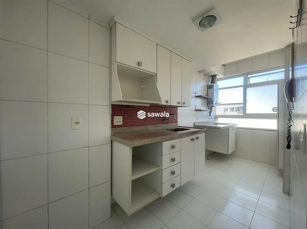 Apartamento com cozinha fechada a gás e 2 banheiros — photo 2