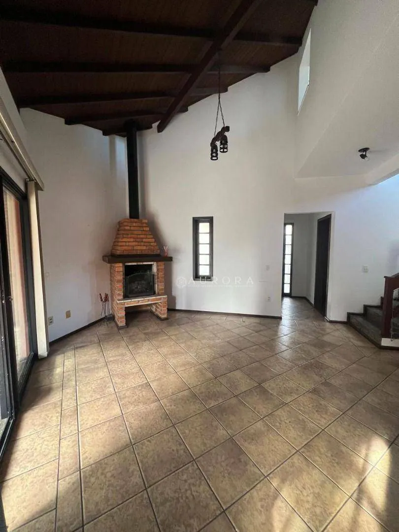 Casa de 4 dormitorios con cocina cerrada y cocina a gas — photo 17
