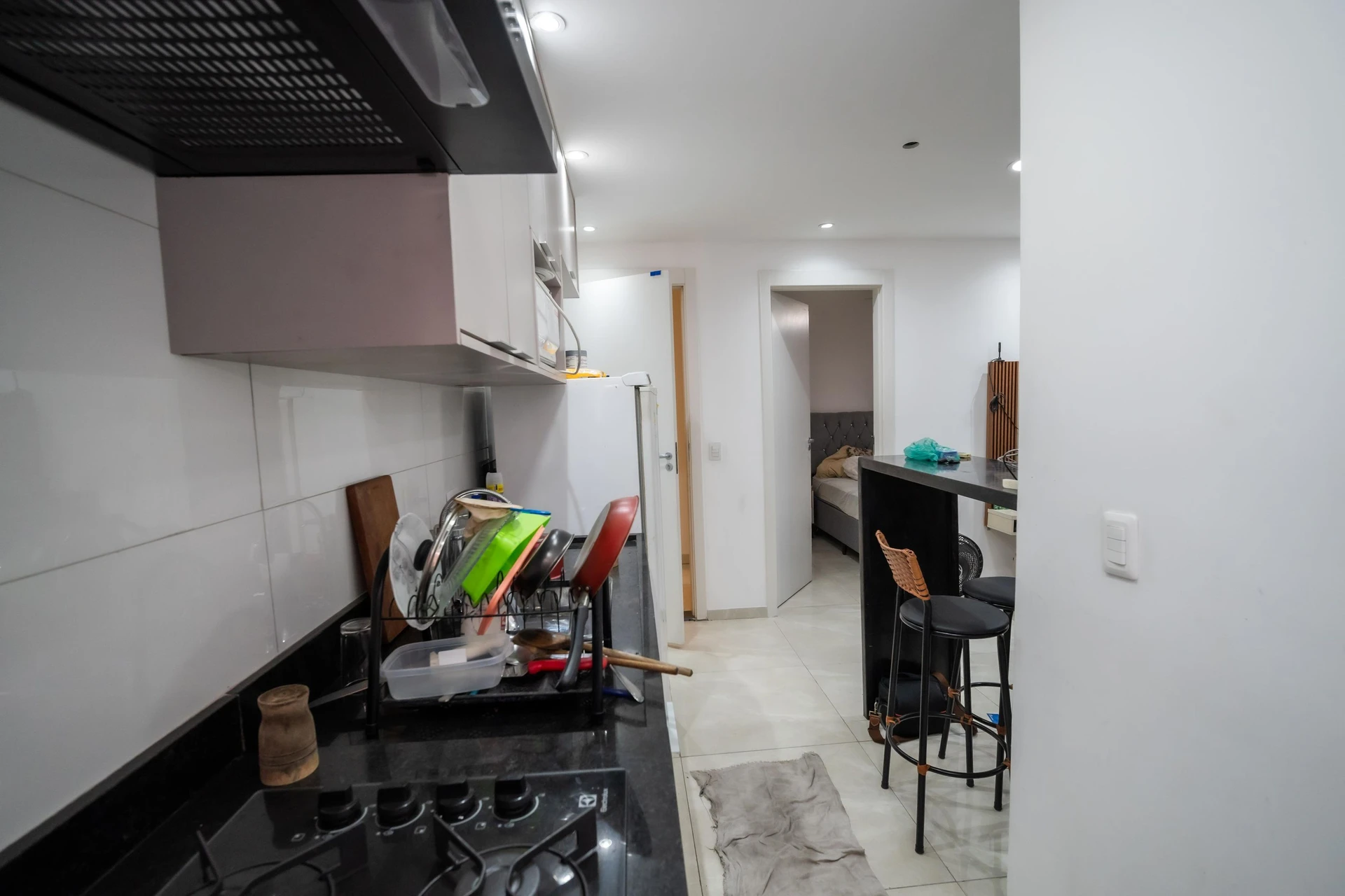 2-bedroom apartment in a building with a gym — photo 26