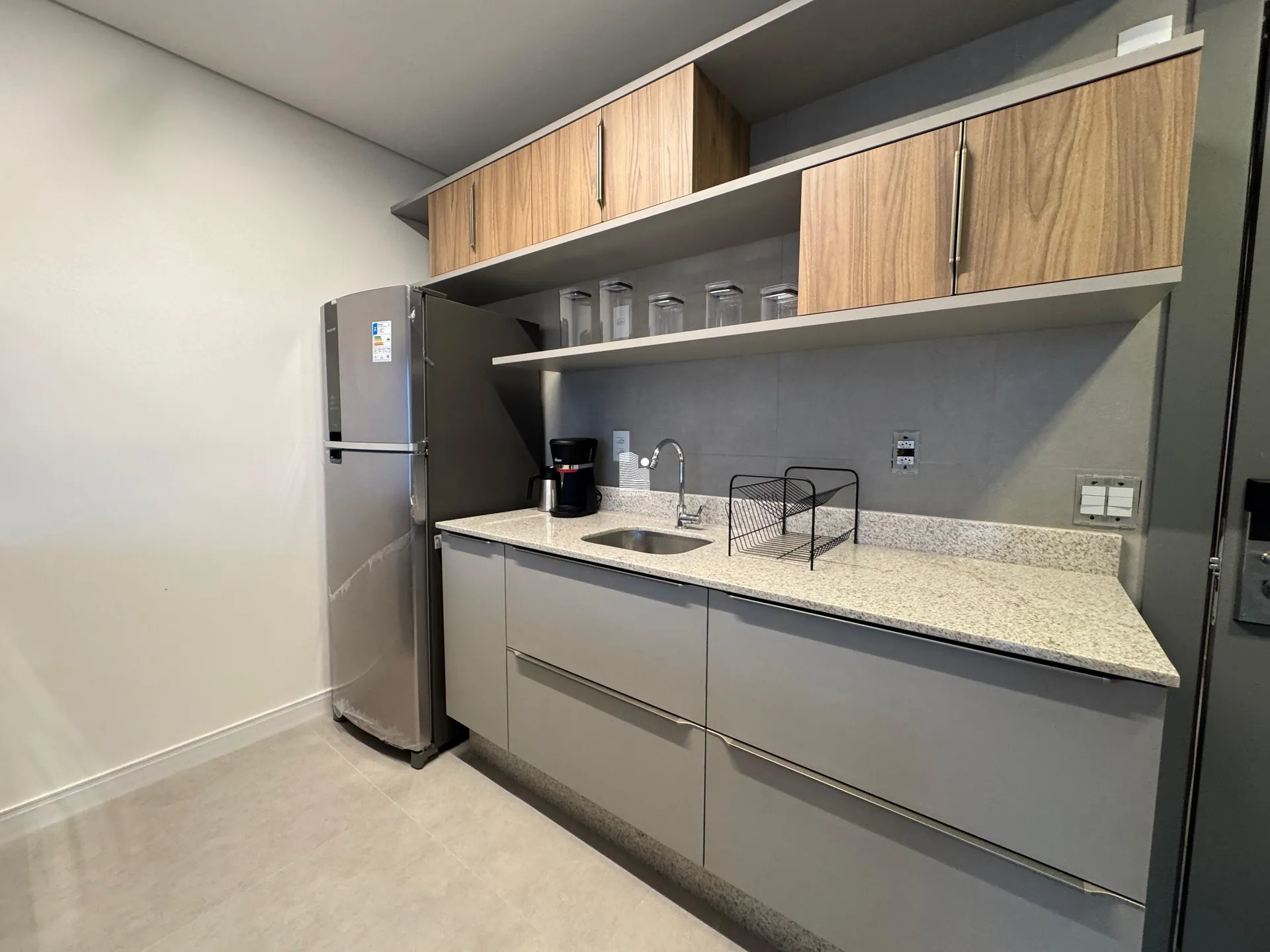 Furnished studio in a building with a gym — photo 3