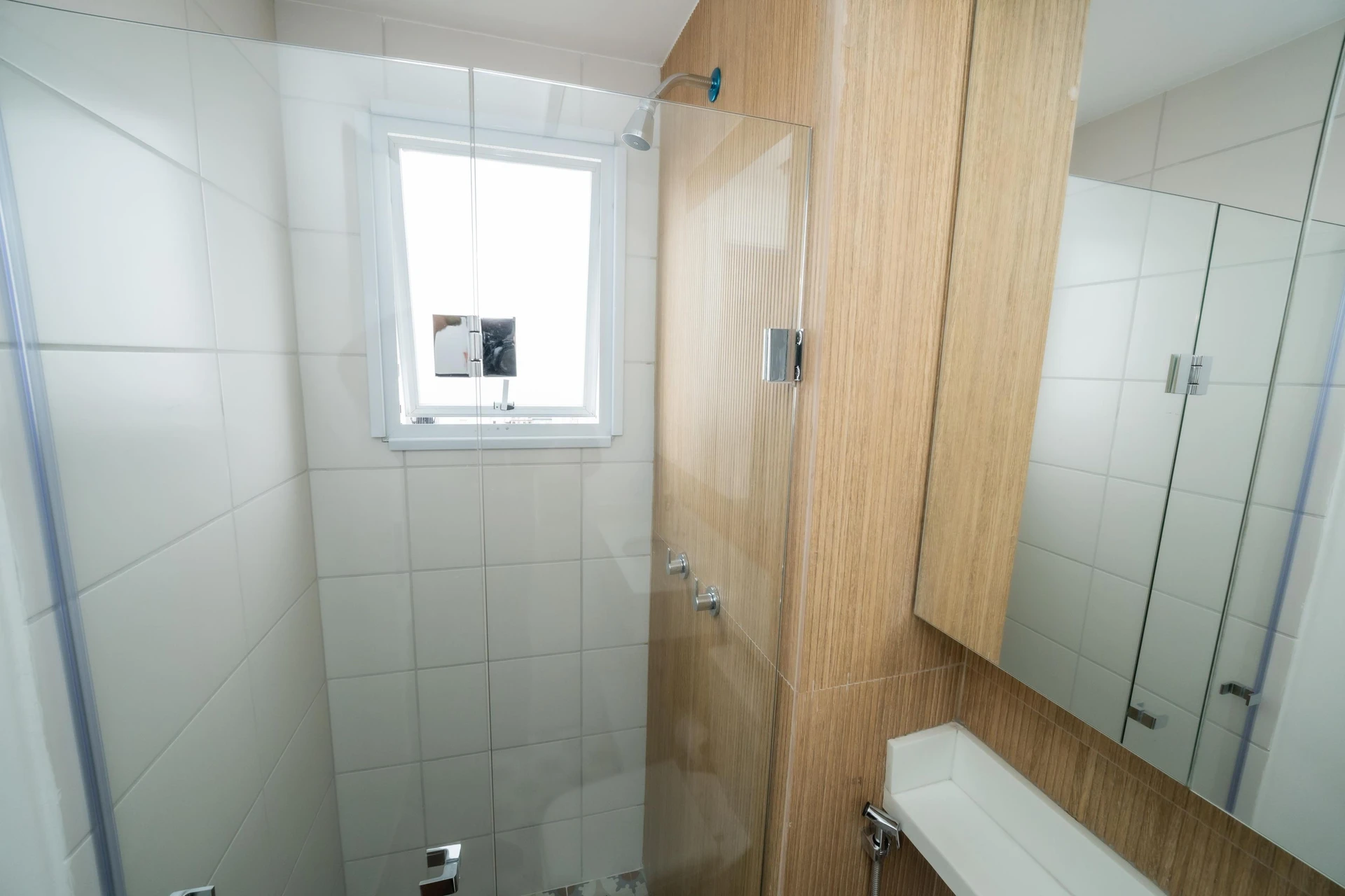 2-bedroom apartment in a building with a gym — photo 43