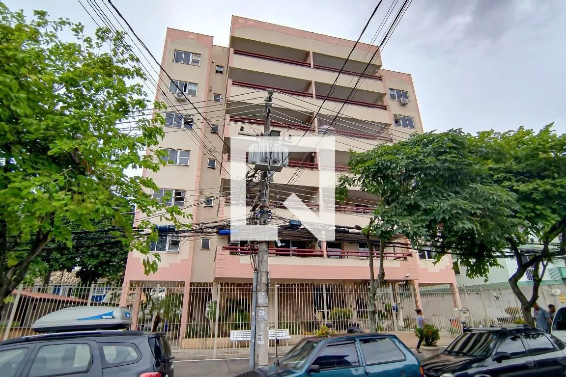 Furnished apartment with 3 bedrooms and a balcony — photo 53