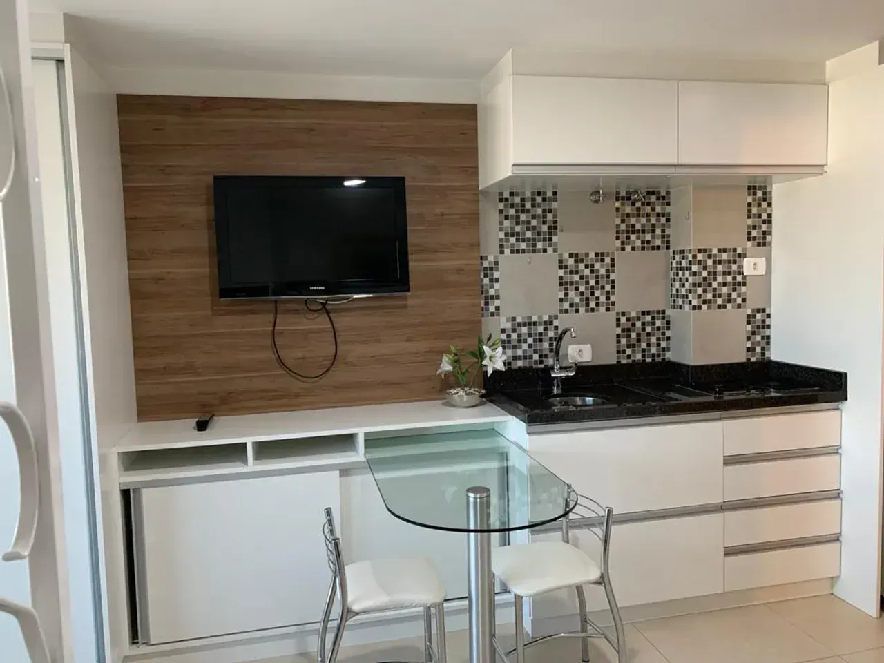 Мебльована квартира з 1 спальнею 30 м² та кухнею-студією — photo 7