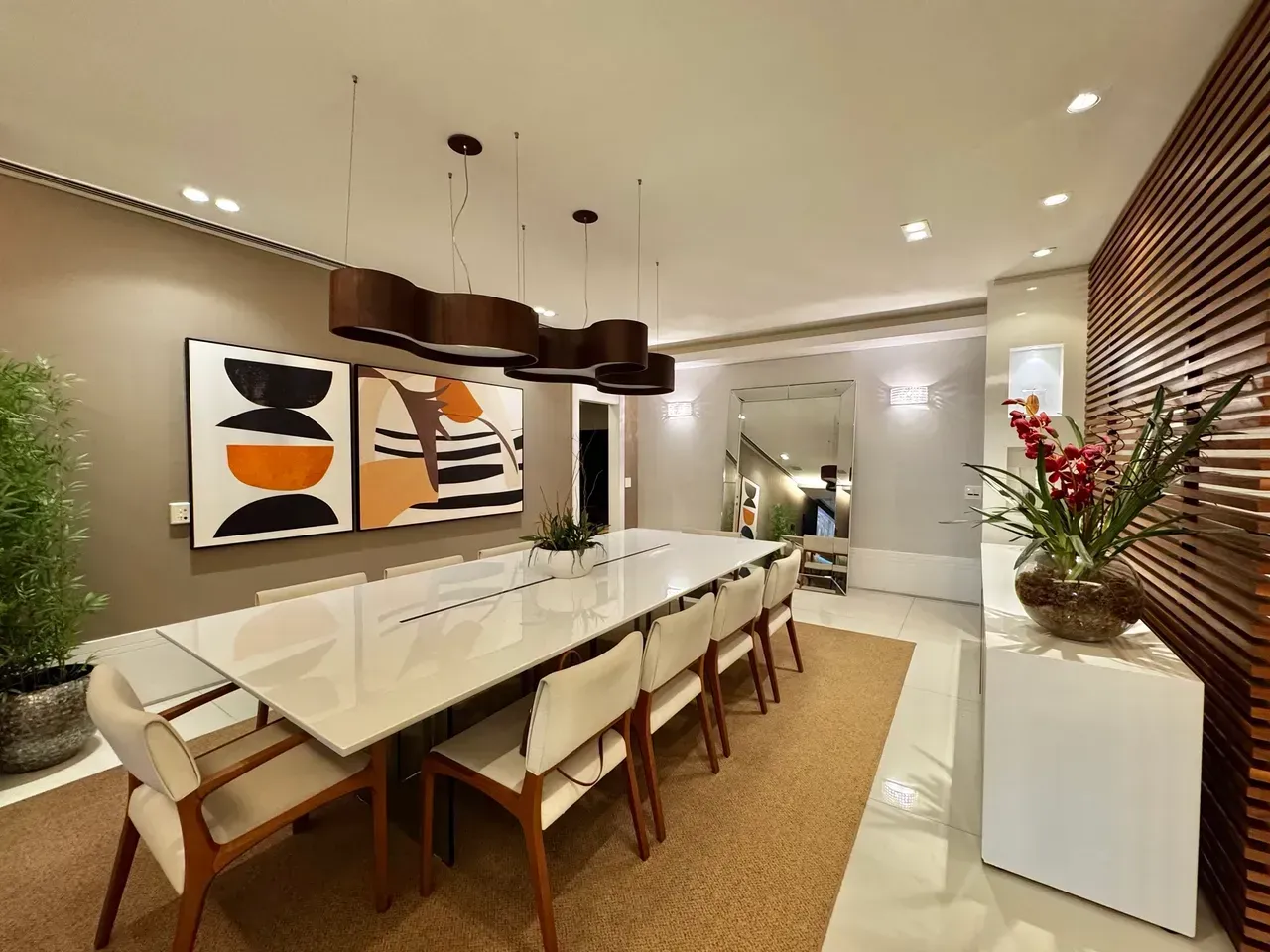 Furnished apartment with 4 bedrooms and open-plan kitchen — photo 14