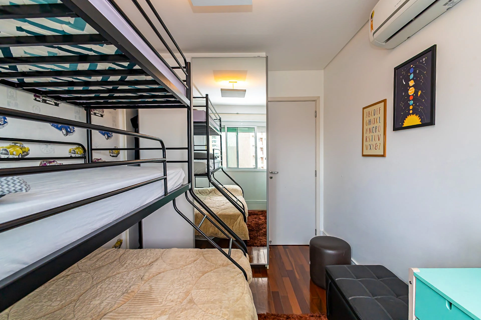 4-bedroom apartment with 2 en-suites and floor-to-ceiling windows — photo 29