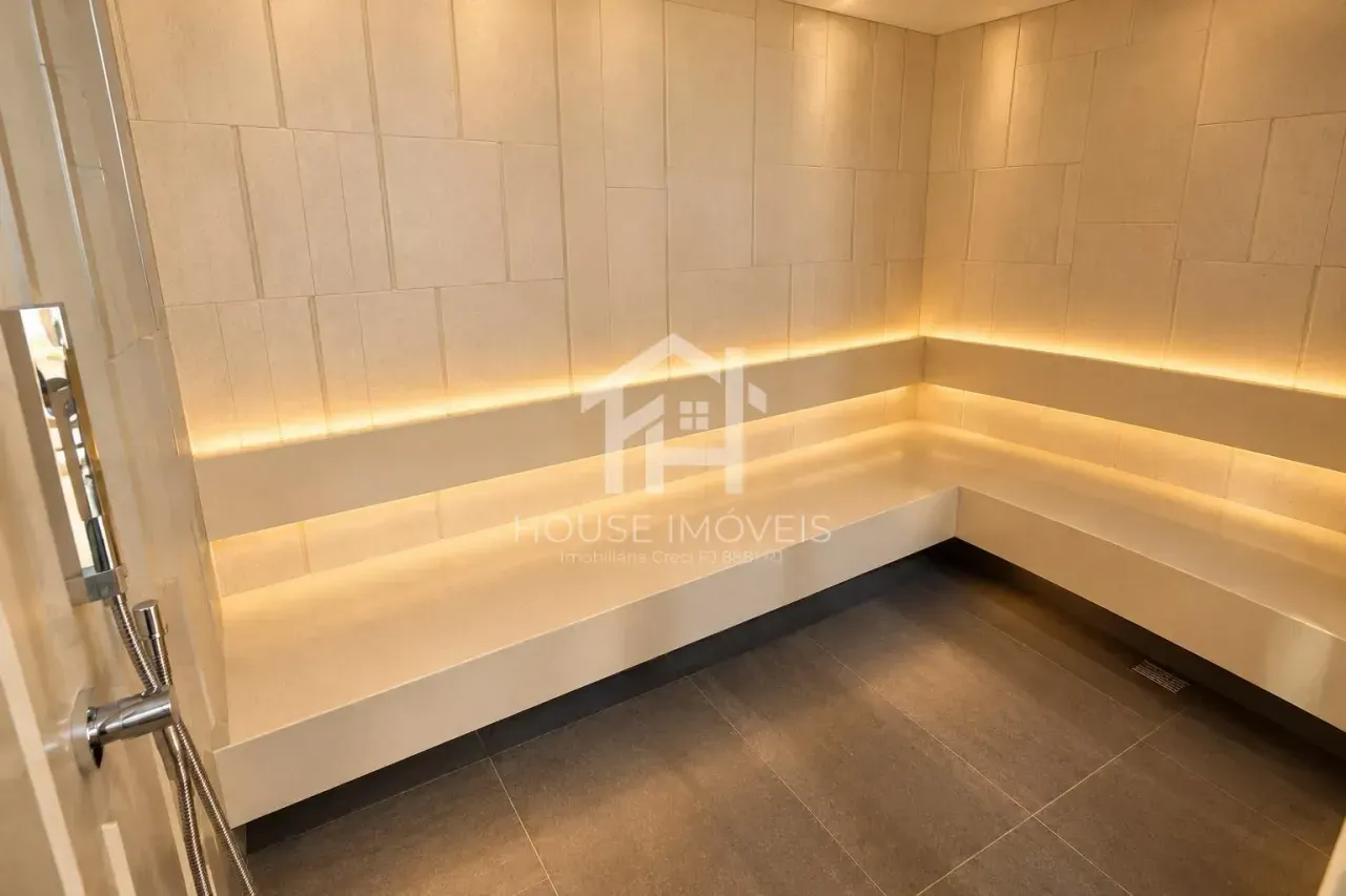 3-bedroom apartment with a water view in Rio de Janeiro — photo 25