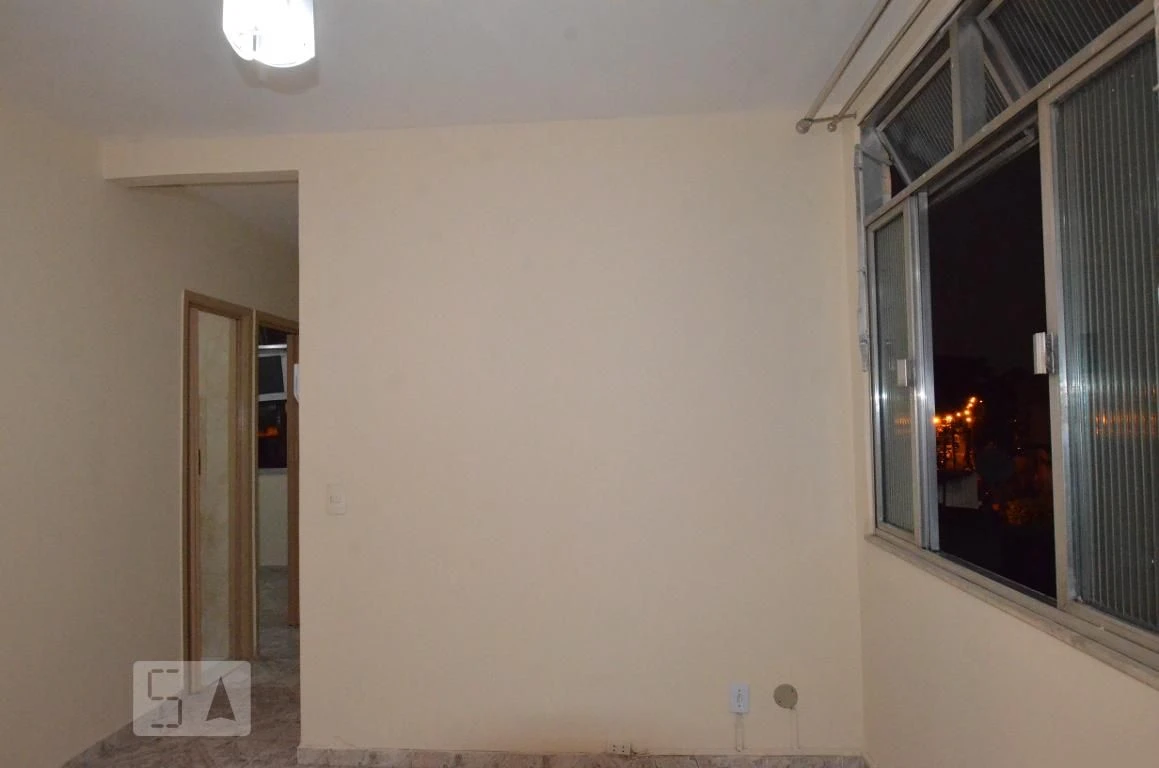 2-bedroom apartment in a building with a gym — photo 7