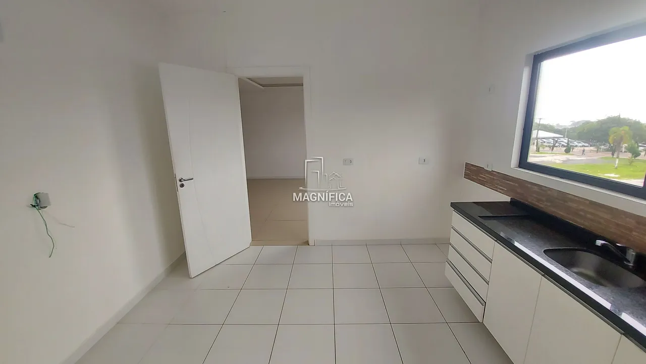 Unfurnished house with 5 bedrooms and 6 bathrooms — photo 8