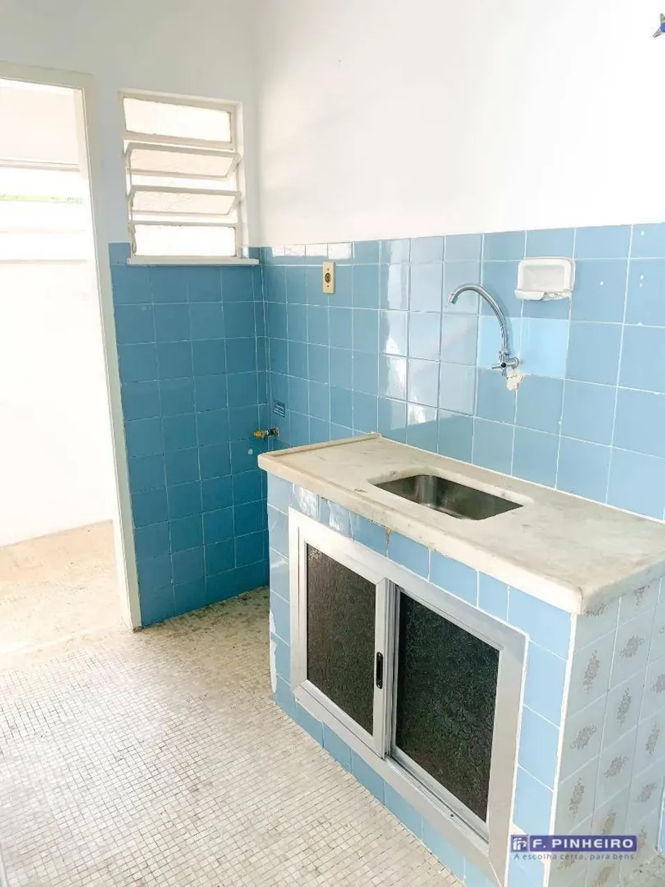 1-bedroom apartment with 42 m² of space — photo 2