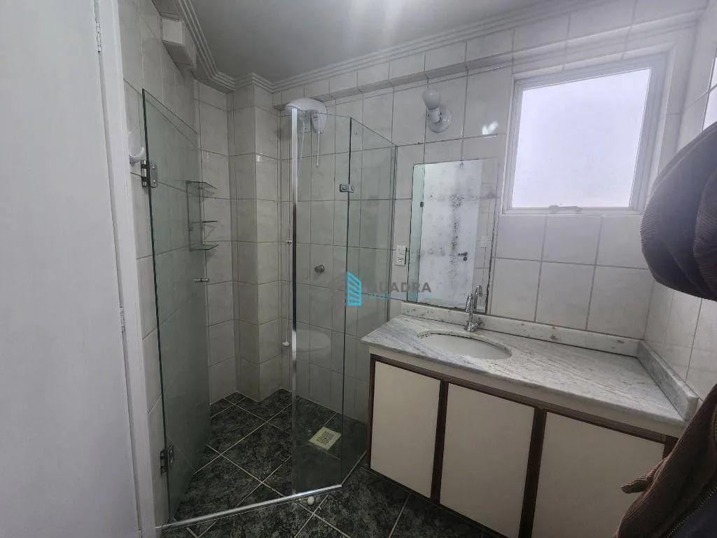 Apartamento mobiliado com varanda fechada e 1 quarto — photo 7