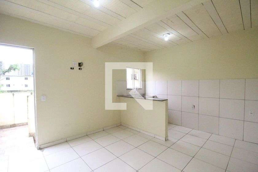 Apartamento de 1 quarto com cozinha planejada e varanda — photo 2