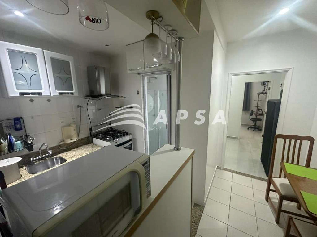 Furnished 1-bedroom apartment with 40 m² and glass shower — photo 20