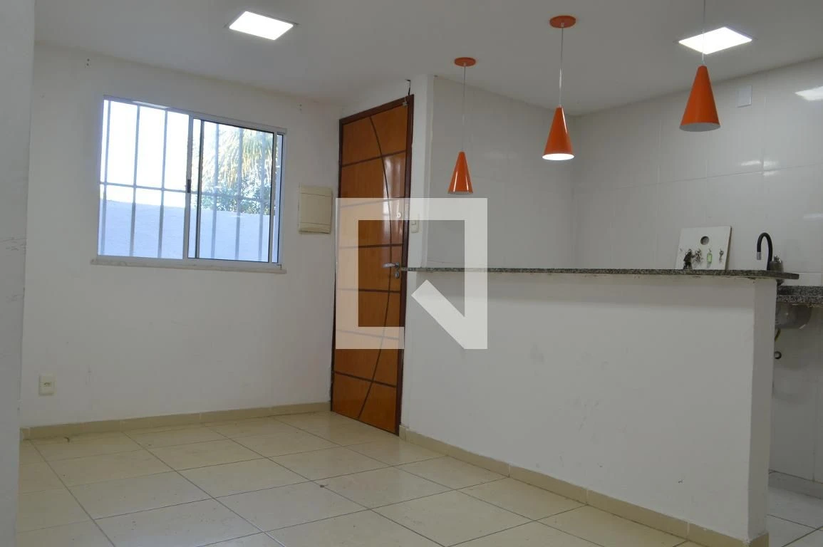 Unfurnished house with 4 bedrooms, balcony and dining — photo 2