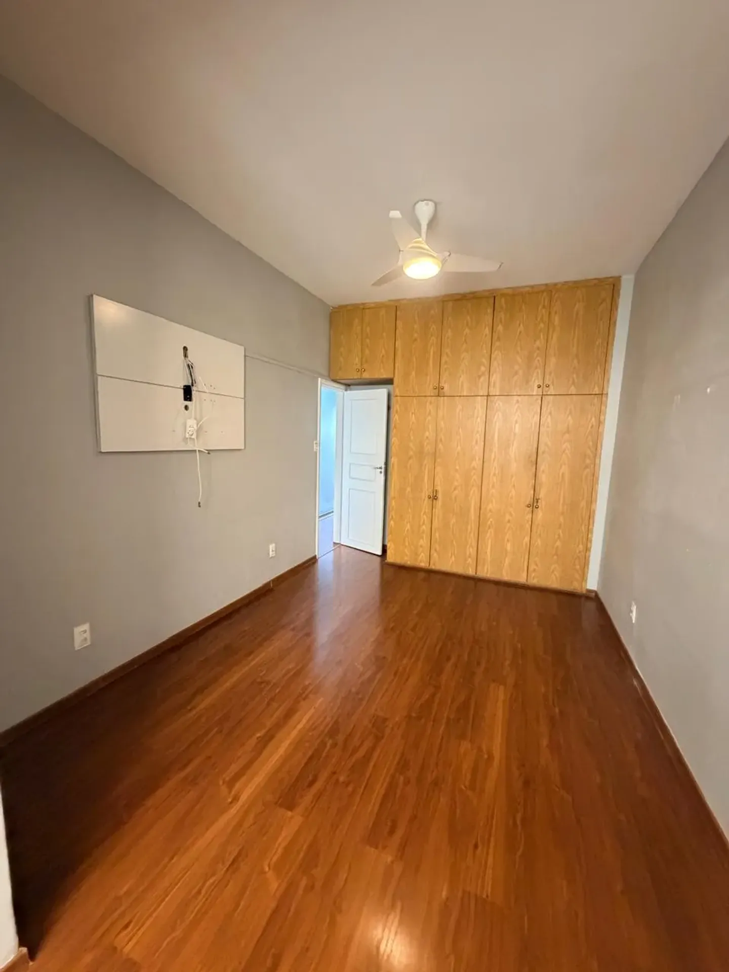 Apartamento, 83 m², com piso de madeira ou laminado — photo 6