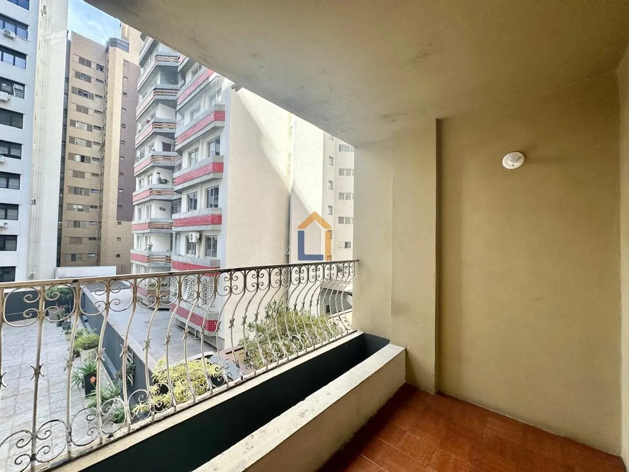 90 m² apartment with 2 bedrooms and no parking — photo 17