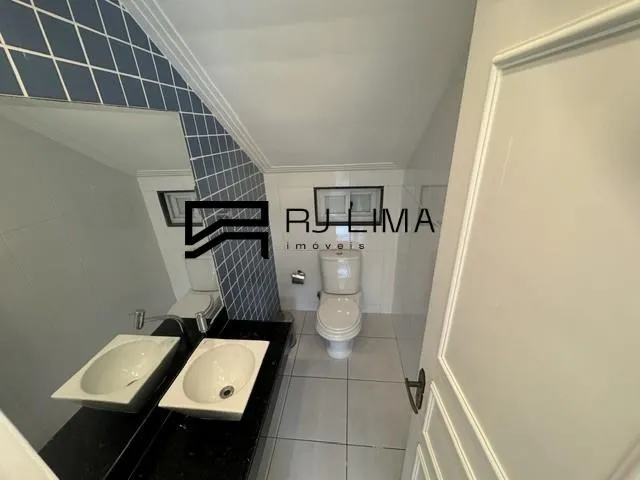 5-bedroom house with a walk-in closet in Rio de Janeiro — photo 34