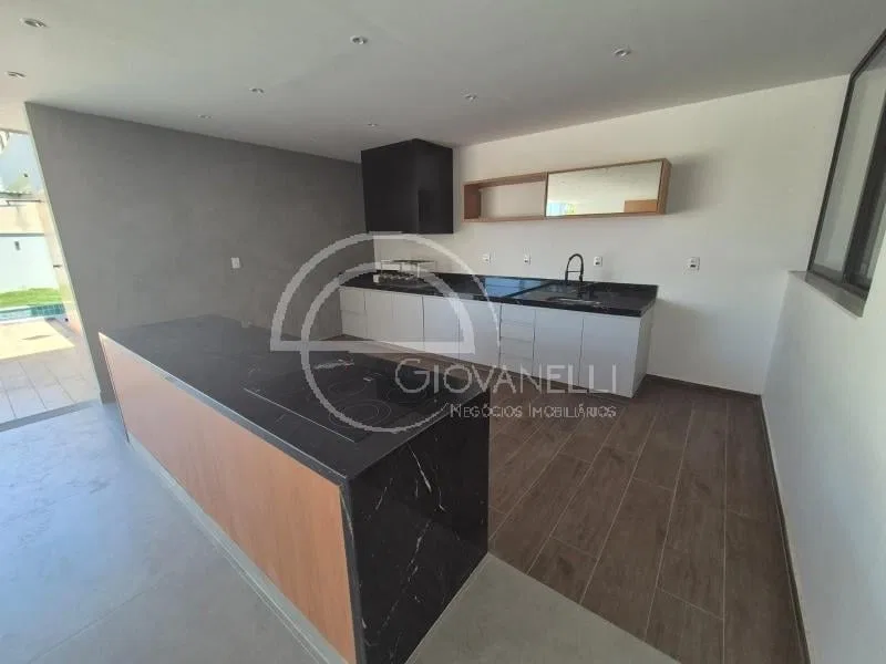 Furnished house with 4 en-suites and open-plan kitchen — photo 2