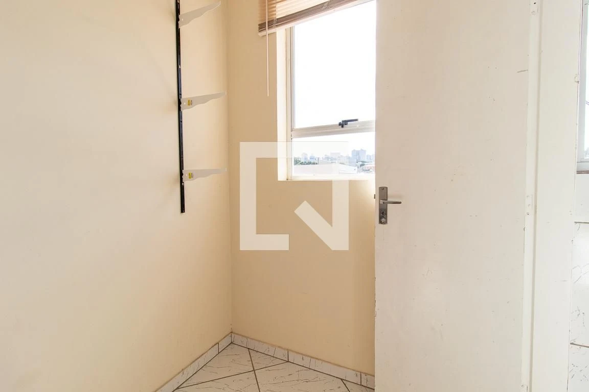 Apartamento de 3 quartos com piso de madeira ou laminado — photo 56