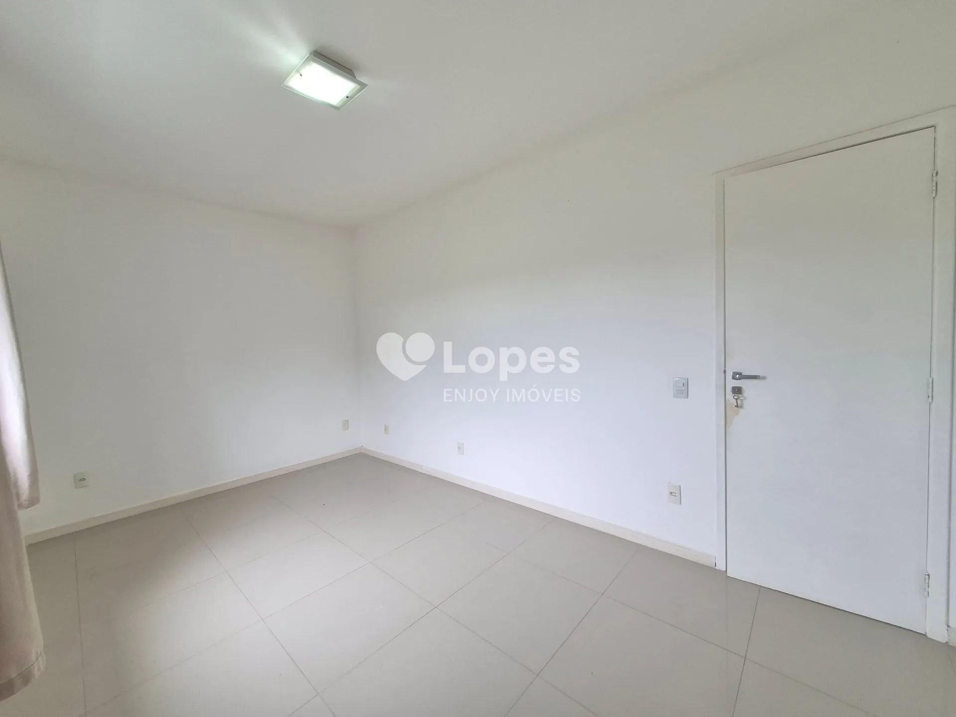Будинок 247 м² з балконом із грилем та власним барбекю — photo 33