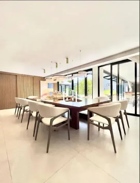 Furnished house, 800 m², with a bathtub — photo 19