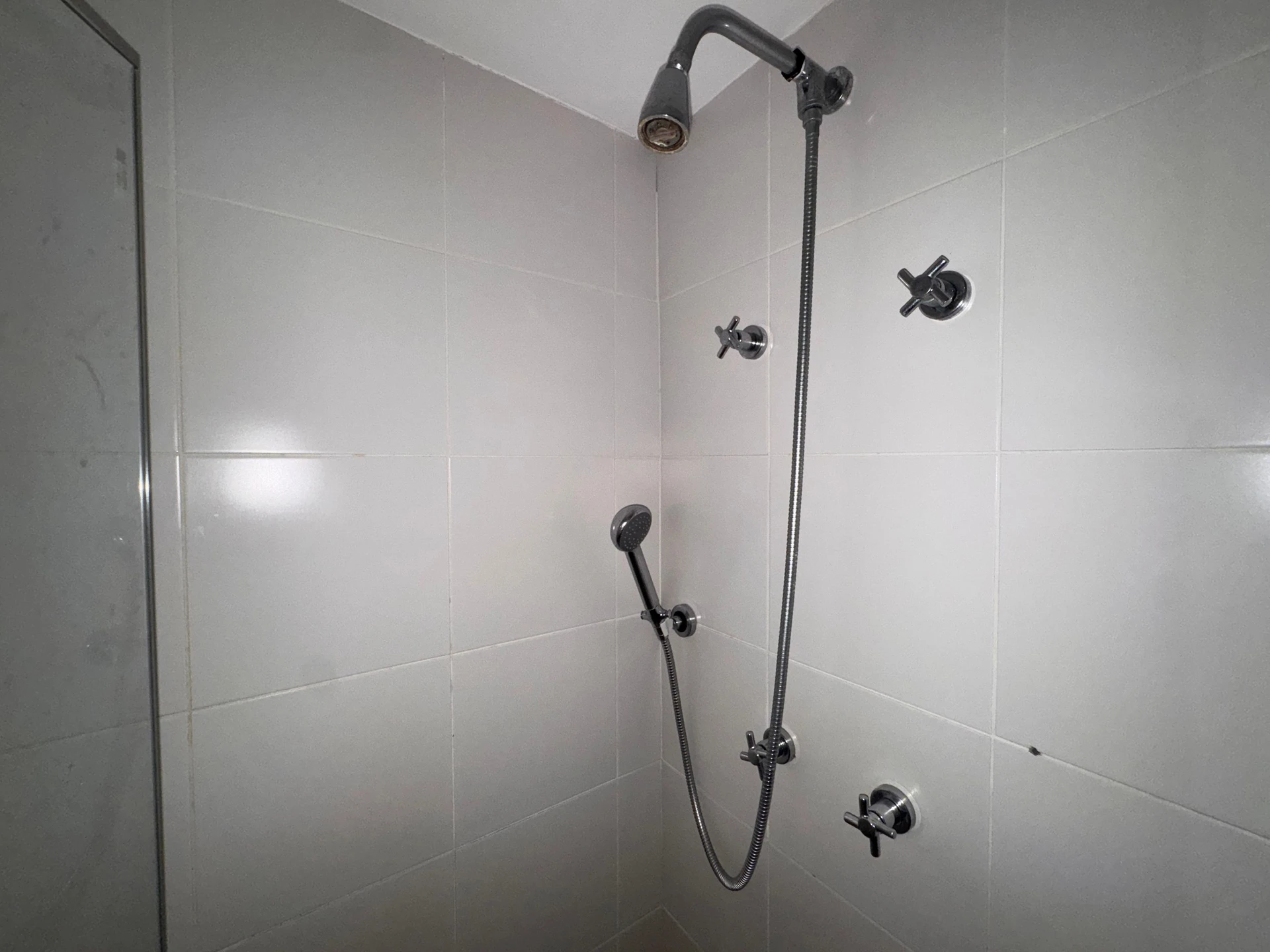 Квартира 107 м² з видом на воду та балконом із грилем — photo 58