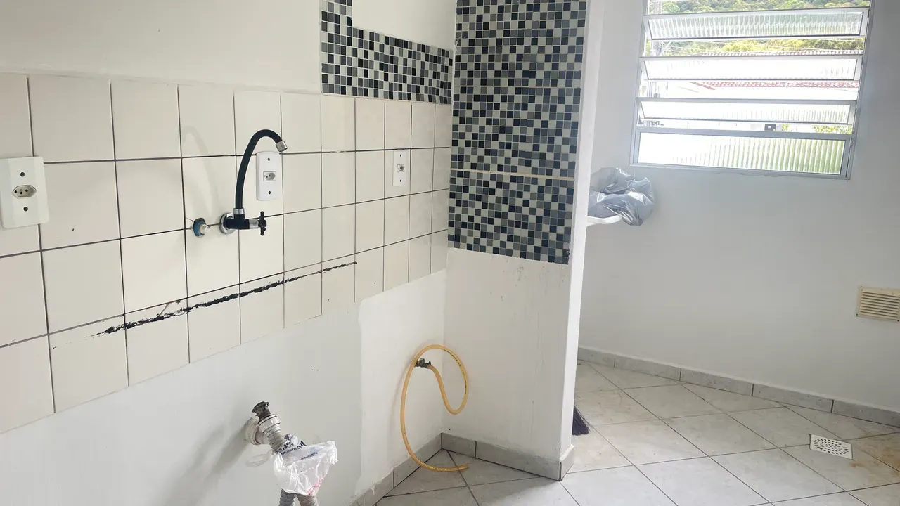 50 m² apartment with 2 bedrooms and a closed kitchen — photo 5