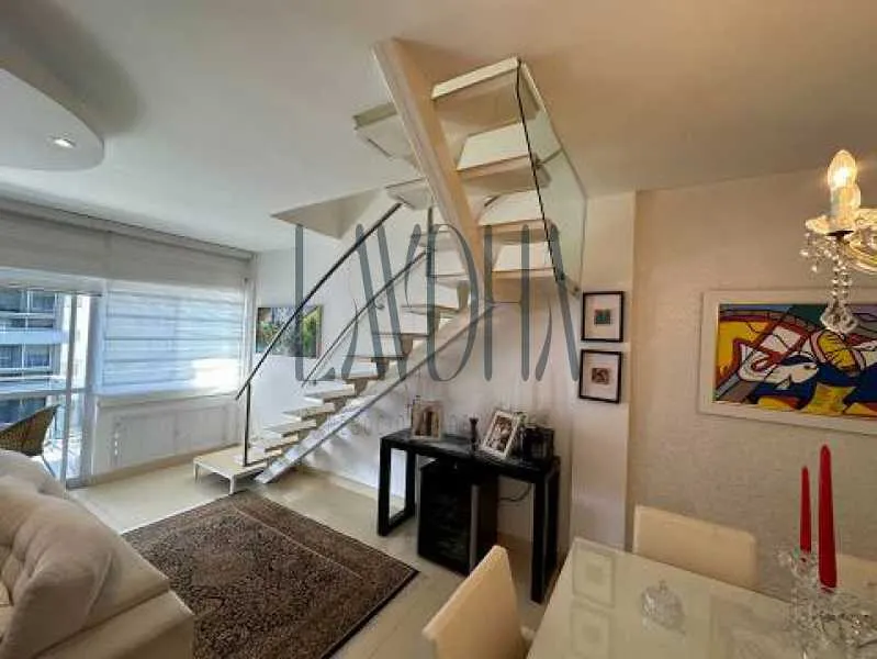 Furnished apartment with 4 bedrooms and 5 bathrooms — photo 23