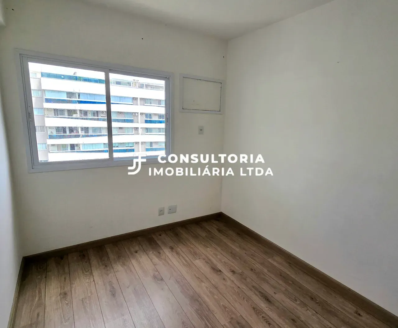 Apartment, 75 m², with a glass-enclosed balcony — photo 25