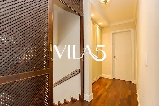 3-bedroom house with a bathtub in Curitiba — photo 32