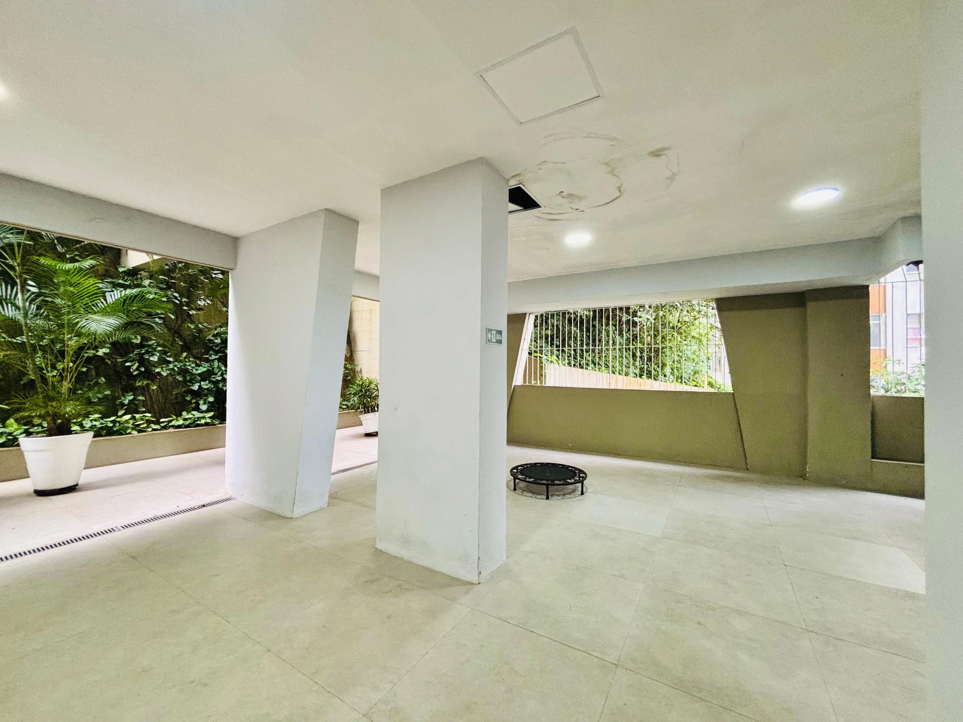 100 m² apartment with a water view and a washing machine — photo 19