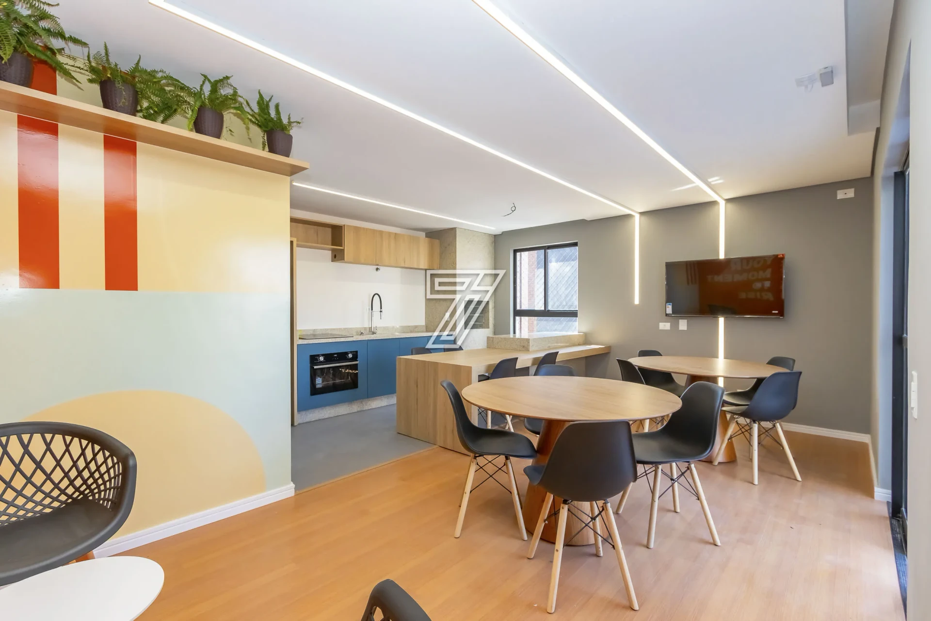 43 m² duplex loft with an open-plan kitchen — photo 22