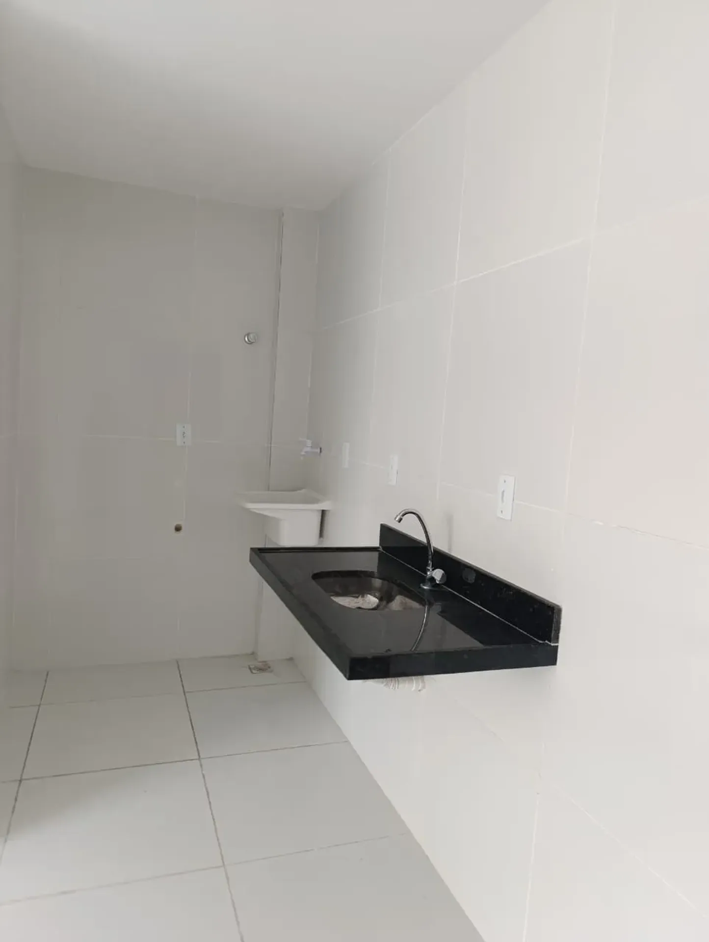 2-bedroom apartment with balcony and 1 parking spot — photo 19