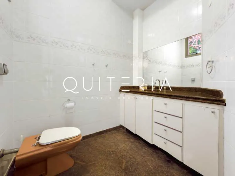 Casa mobiliada com 5 quartos e piscina ao ar livre — photo 22
