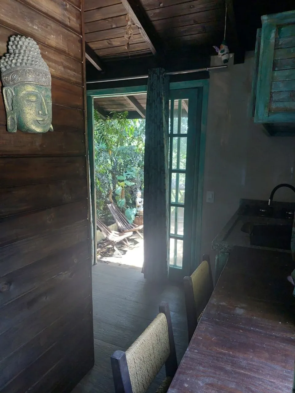 Furnished studio, 20 m², with wood or laminate floors — photo 3
