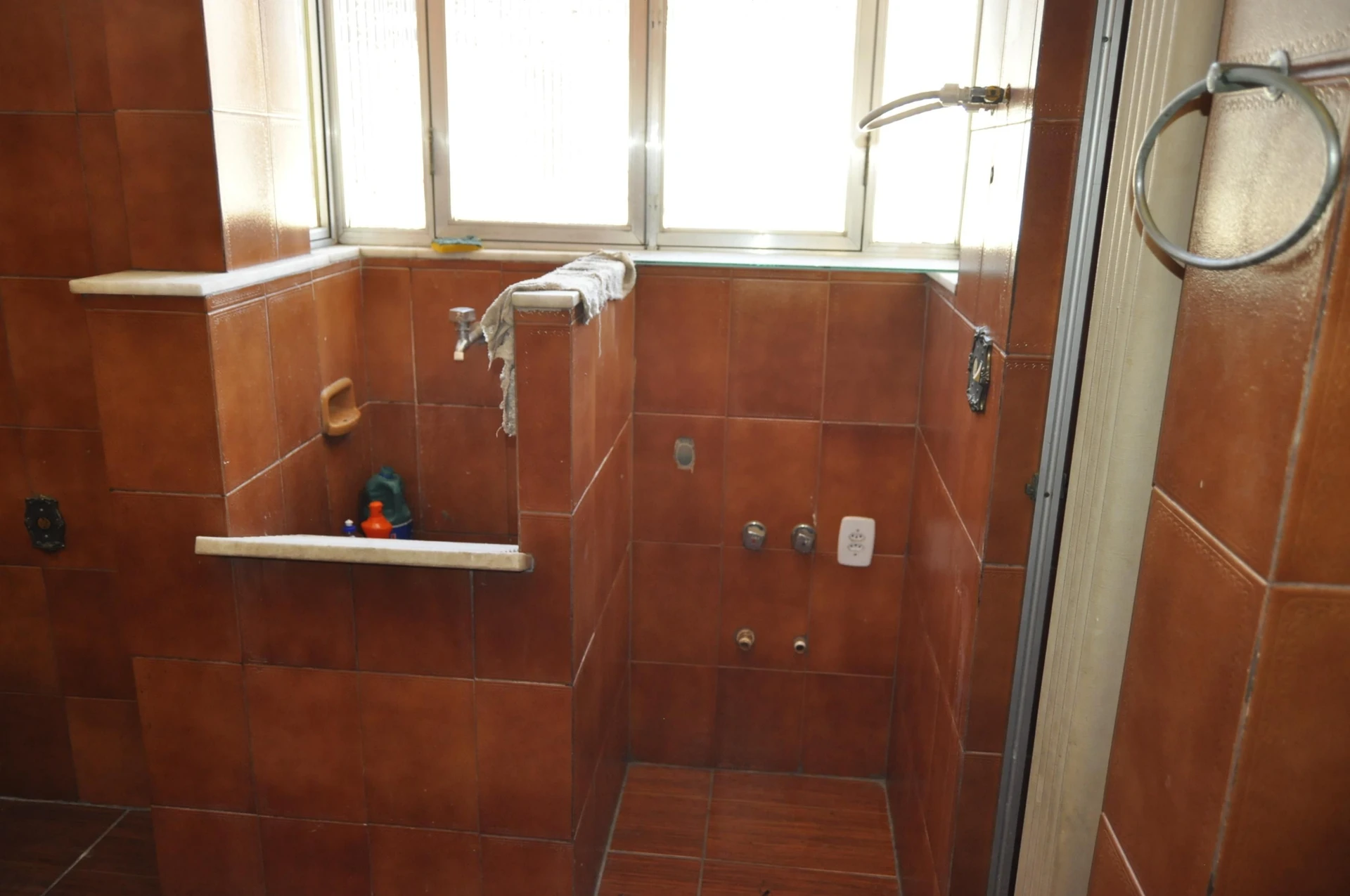 Unfurnished apartment with 2 bedrooms and private garden — photo 33