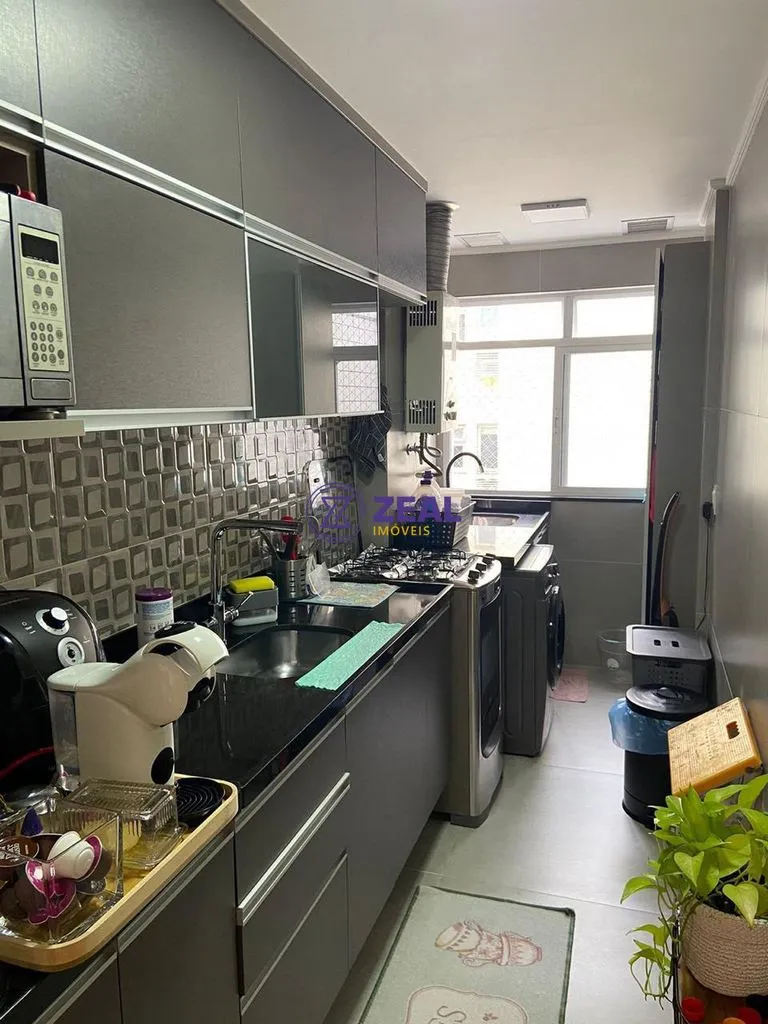 3-bedroom apartment in a building with a gym — photo 11