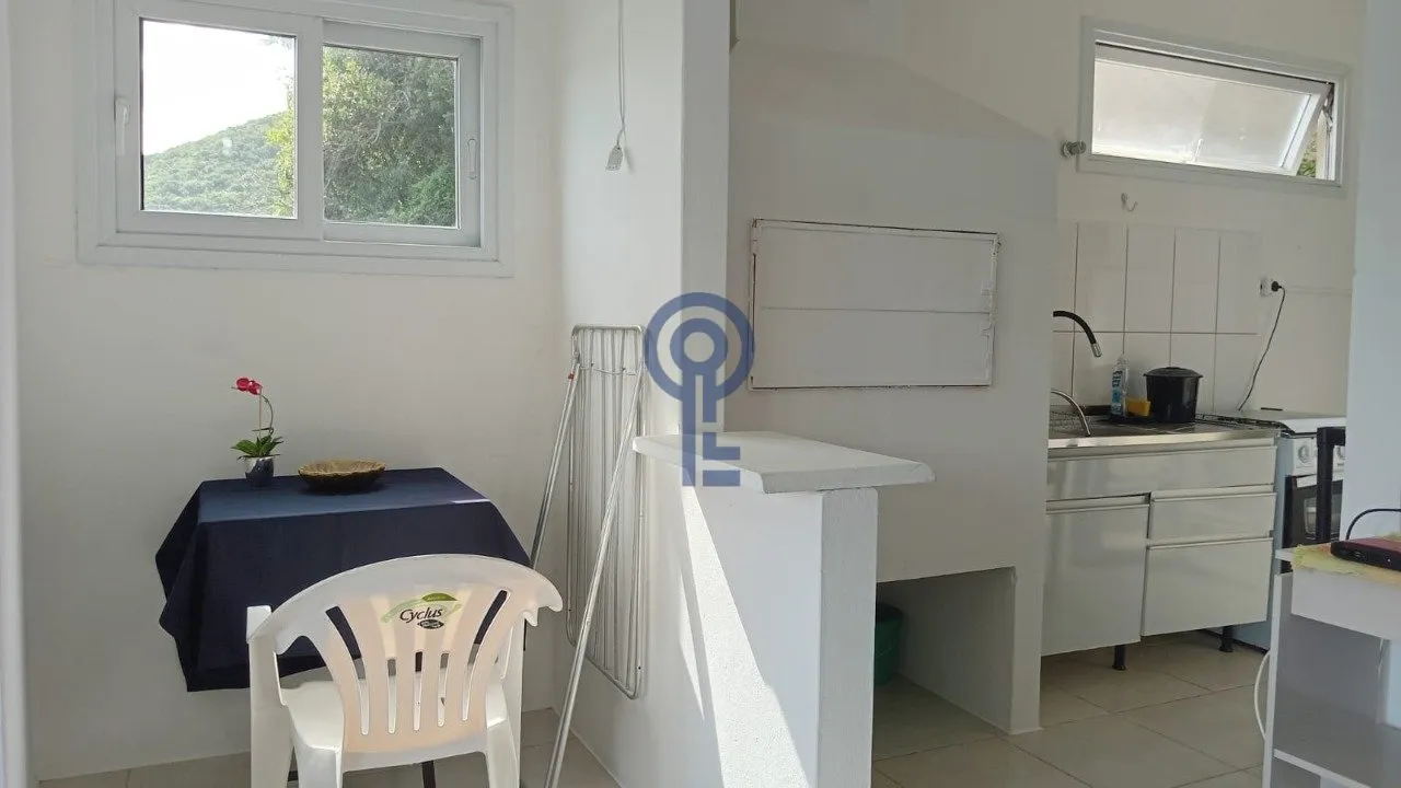 Furnished 2-bedroom apartment with a gas stove — photo 11