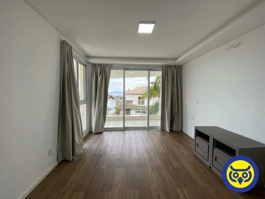 3-bedroom house with a water view — photo 25