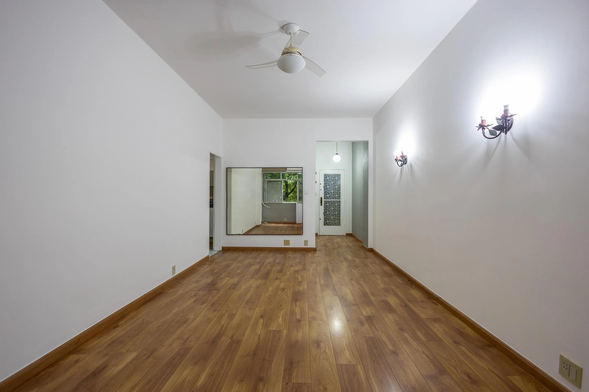 3-bedroom apartment with a park view — photo 14