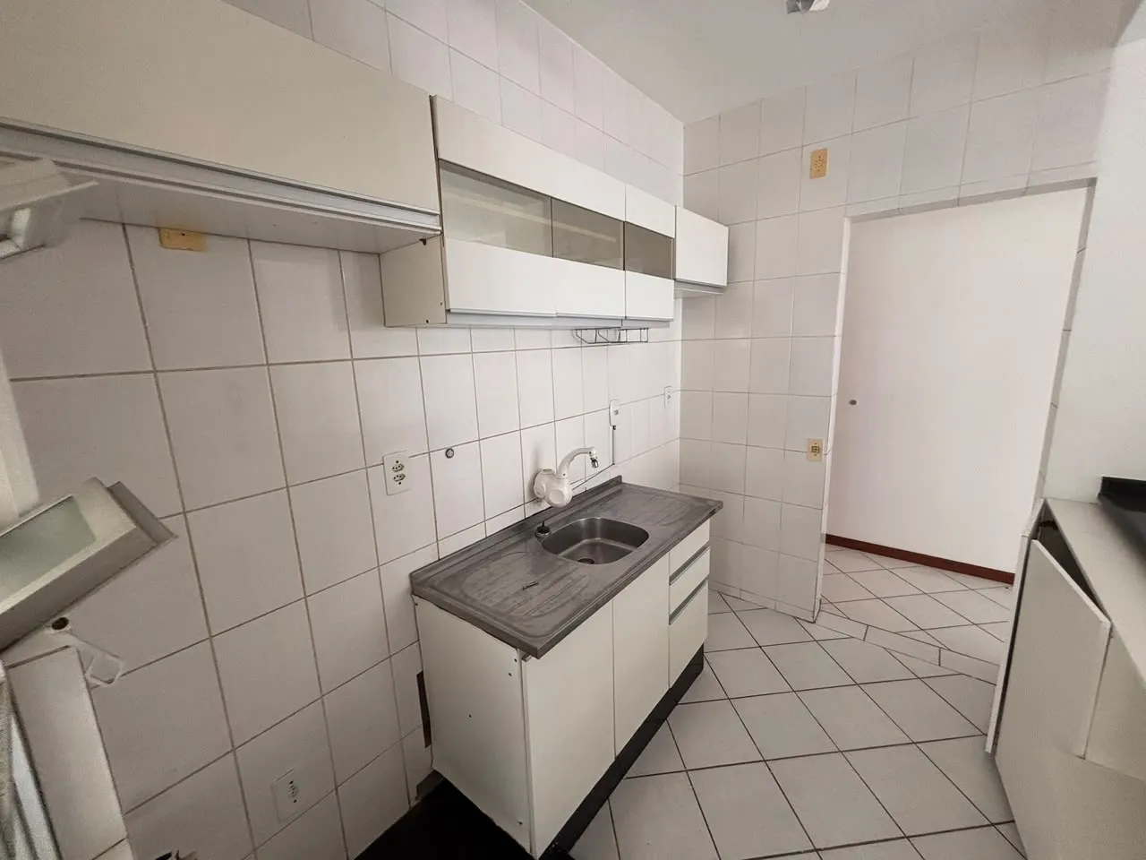 3-bedroom apartment in a building with a gym — photo 2