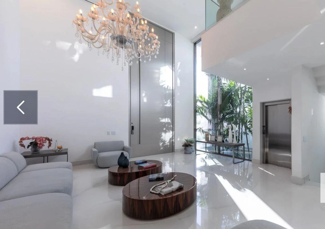 Furnished house with 5 bedrooms and an open-plan kitchen — photo 17
