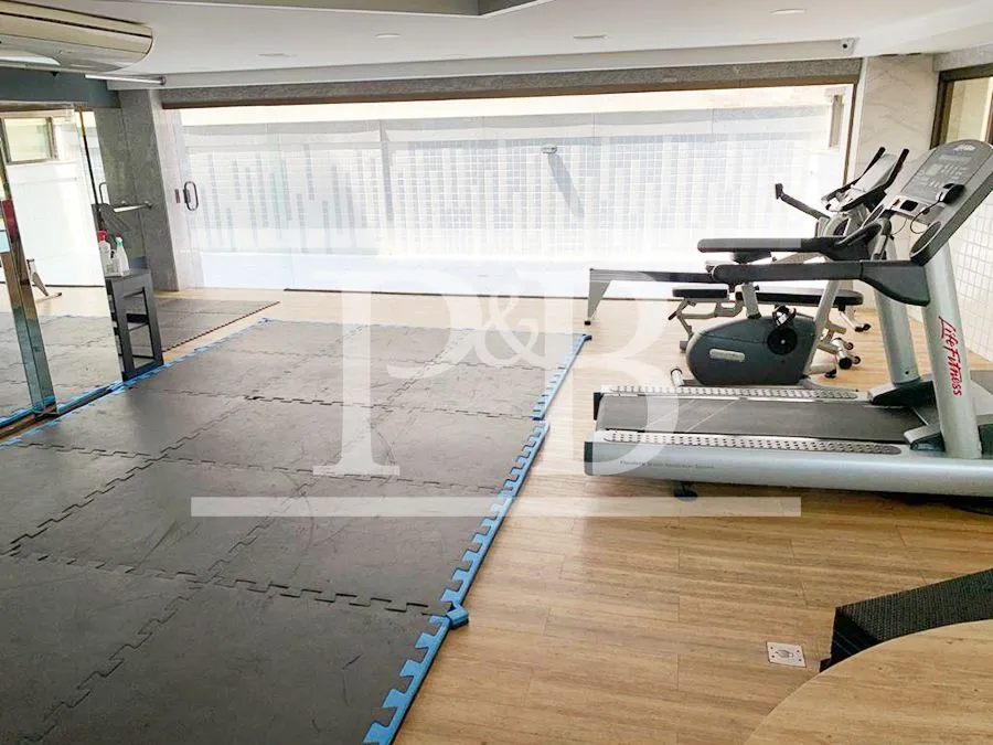 4-bedroom apartment with a separate kitchen and 312 m² — photo 5