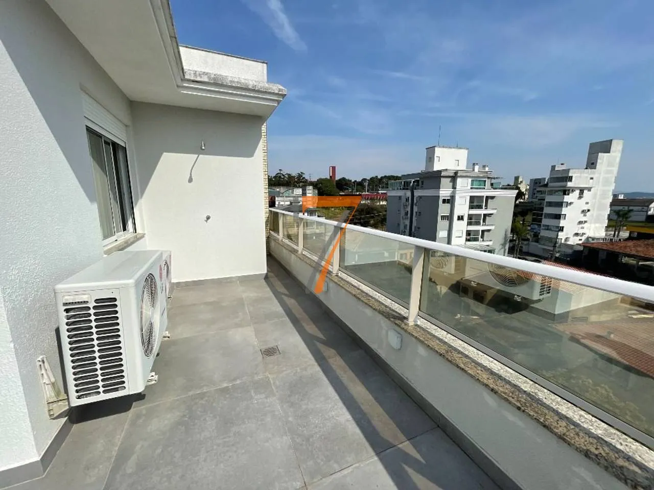 Furnished penthouse with 2 en-suite bedrooms and 210 m² — photo 72