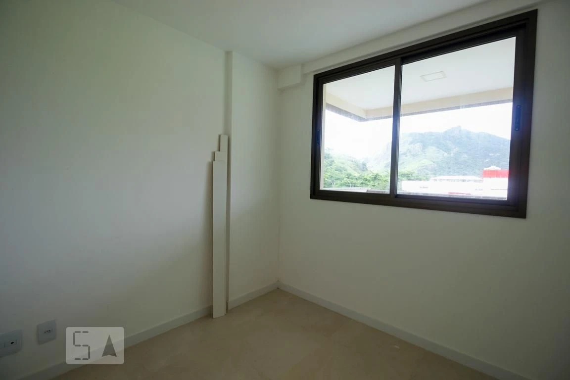 2-bedroom apartment with a mountain view — photo 18
